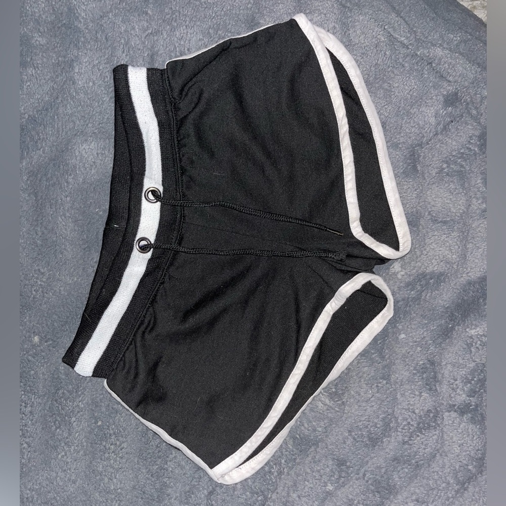 Rue21 Black & White Shorts Women’s XS